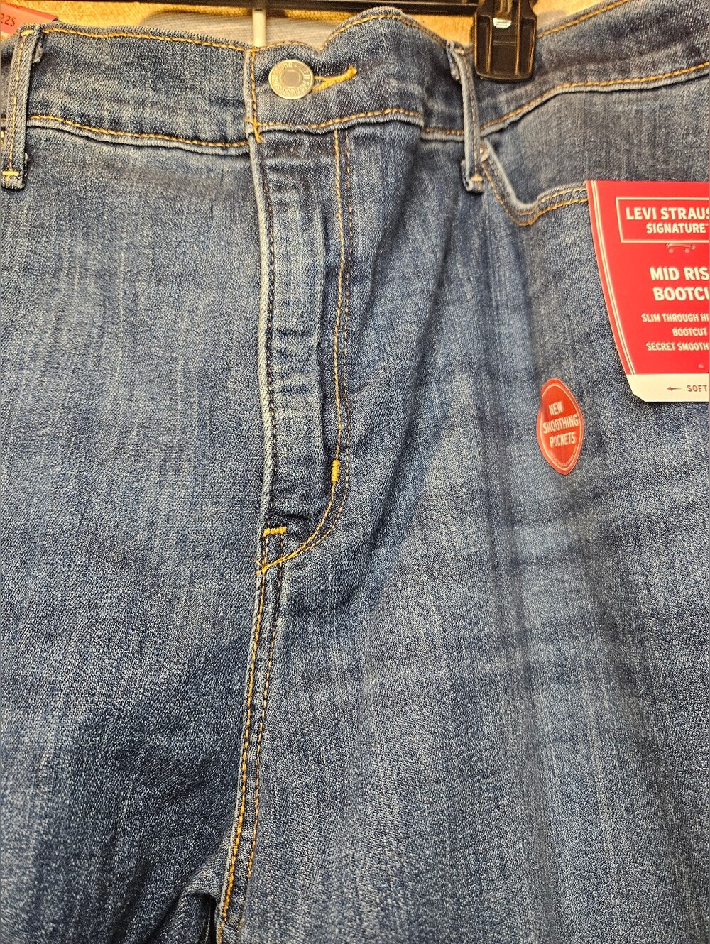 Levi Strauss Signature Women's Plus Mid Rise Slimming Bootcut Jeans 22 Short - Picture 6 of 13